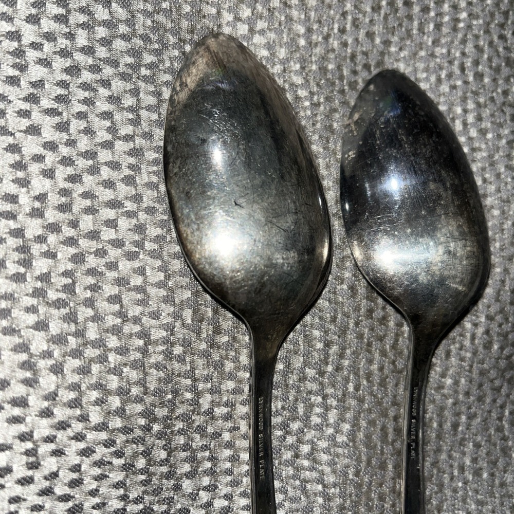 2 Oneida LYNNWOOD Silver-plate Serving Spoons Need Polished - Picture 7 of 11